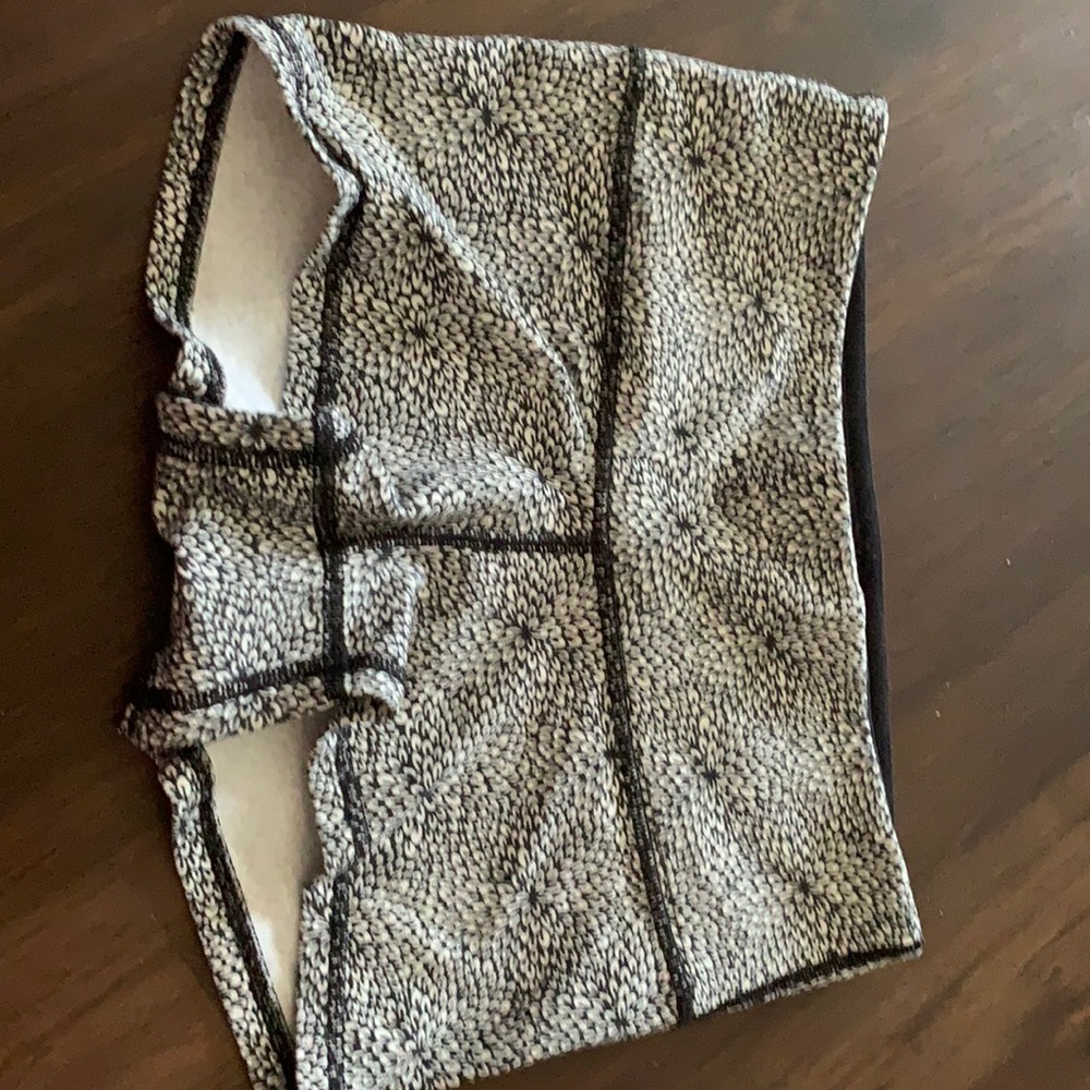Lululemon booty shorts